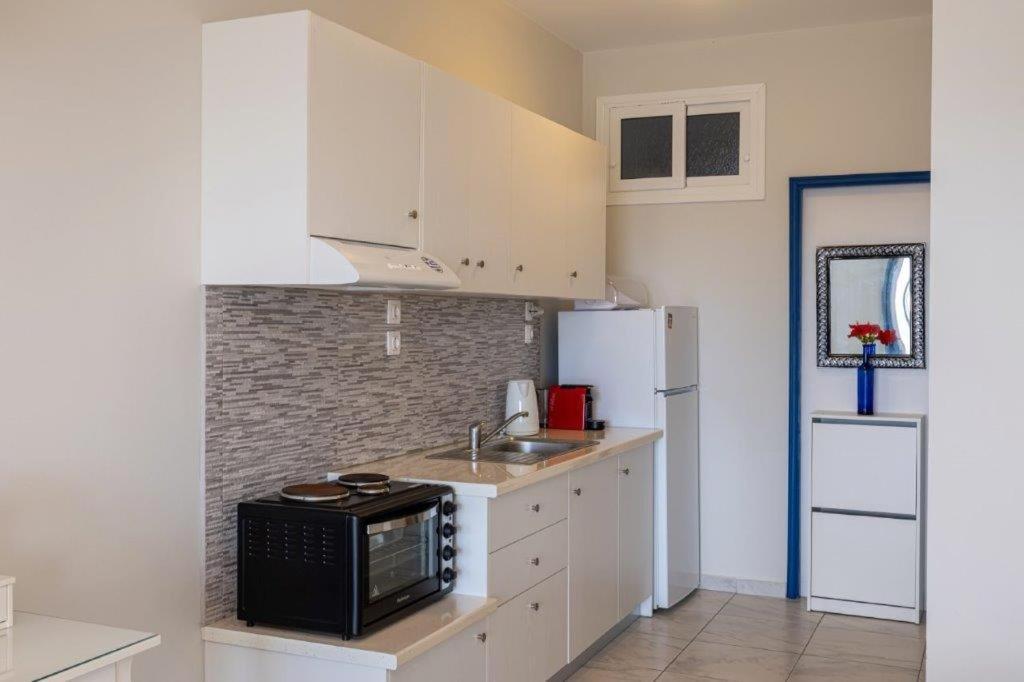 Sea View Studios Финикас Экстерьер фото