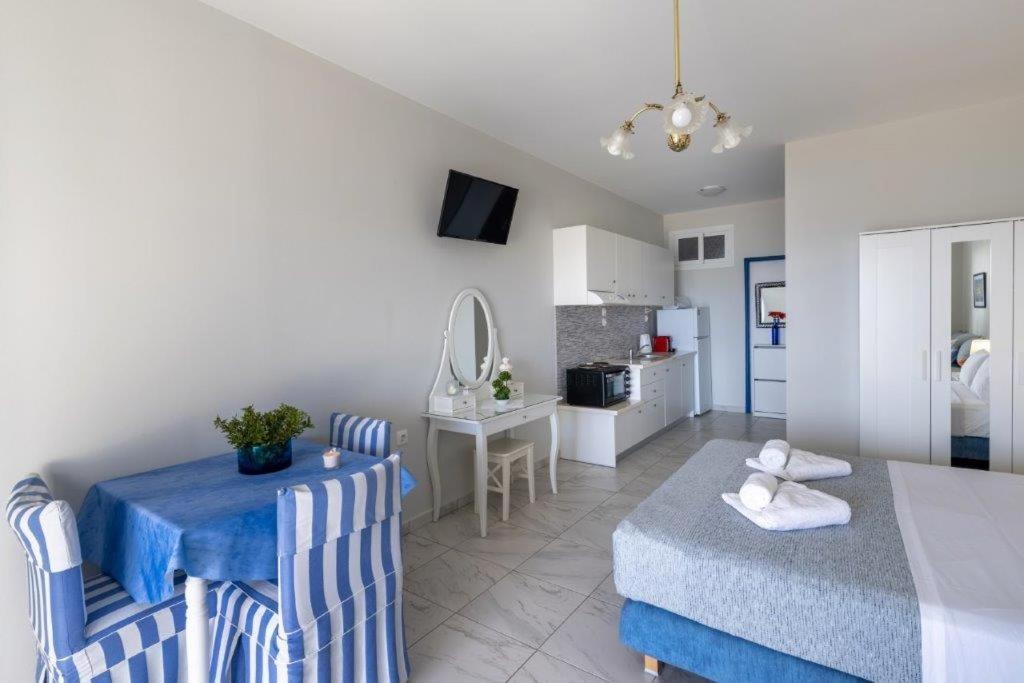Sea View Studios Финикас Экстерьер фото