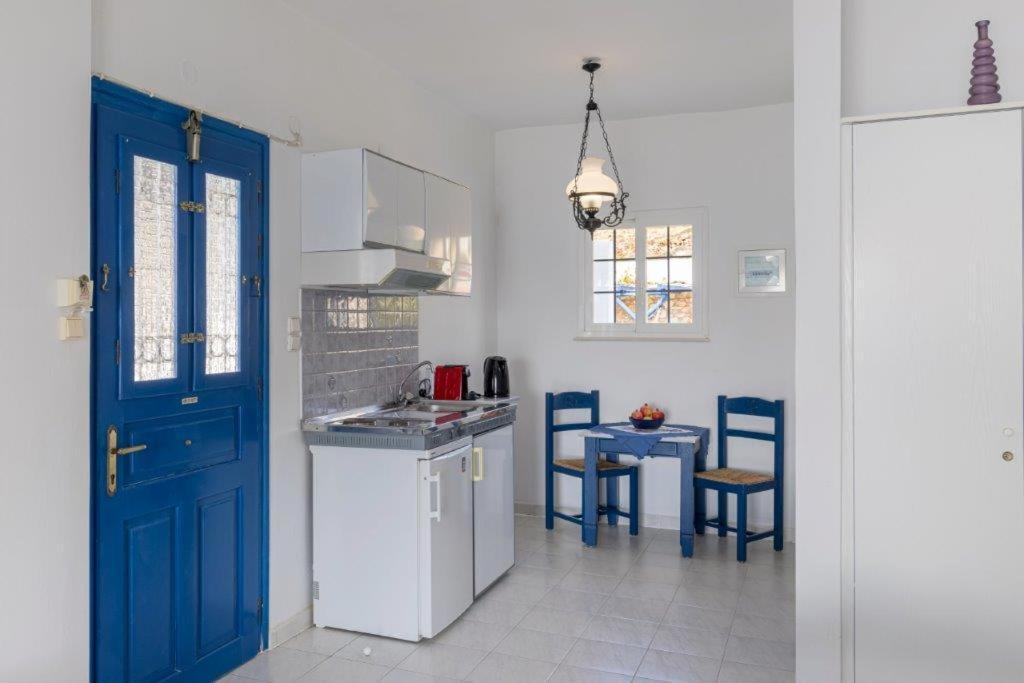 Sea View Studios Финикас Экстерьер фото