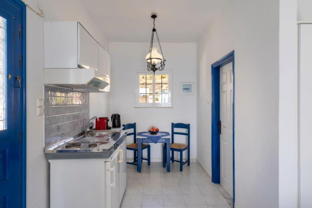 Sea View Studios Финикас Экстерьер фото