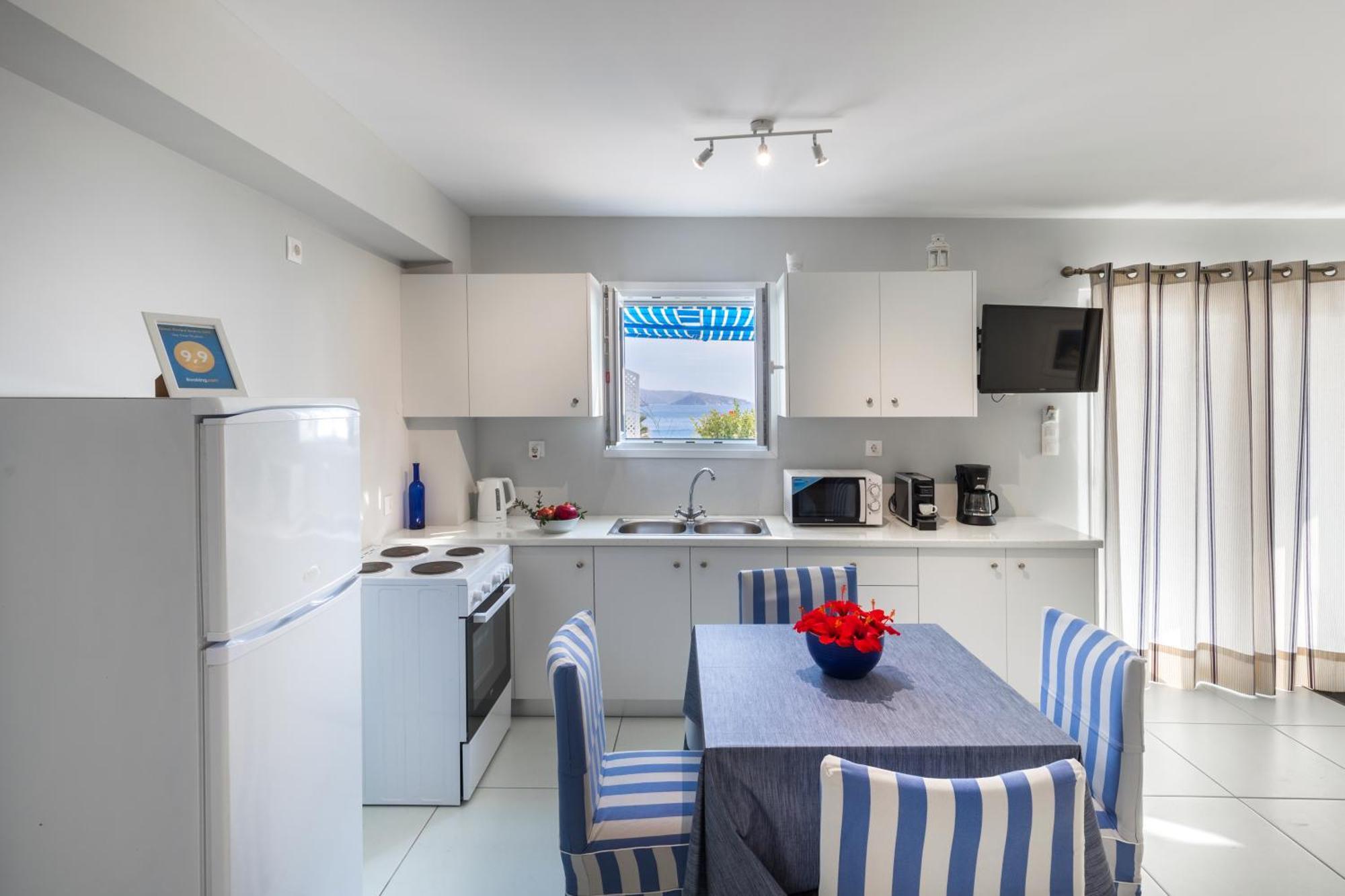 Sea View Studios Финикас Экстерьер фото